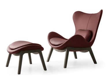 China Noble designed hotel lobby furniture commercial leather covered leisure chair supplier